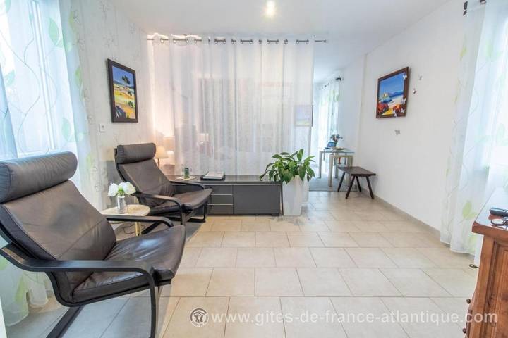 Location de vacances pour 2 personnes, avec jardin et terrasse à Semussac - 4