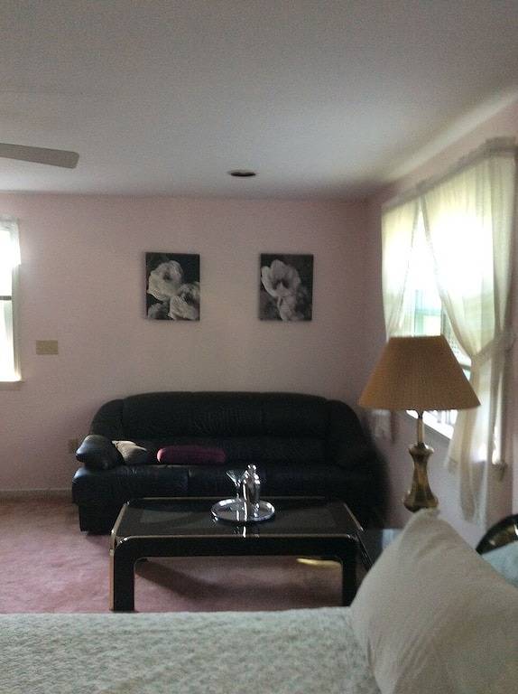 Charming Classic Cape Home Bordering Radweg-Familienfreundlich in Harwich in Harwich, Cape Cod