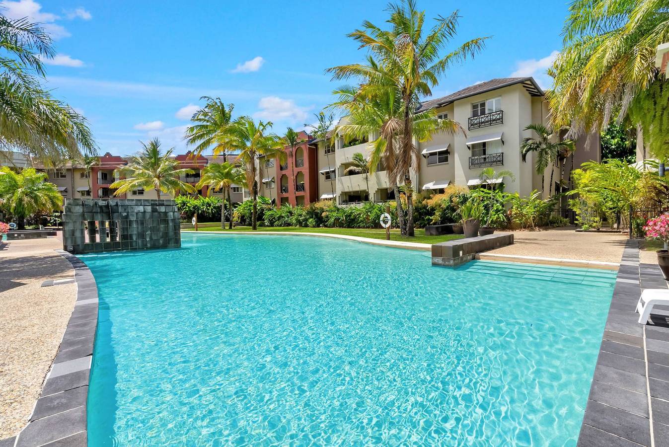 Entire apartment, Palm View- 9 Pools  Bbq   Gym in Parramatta Park, Cairns