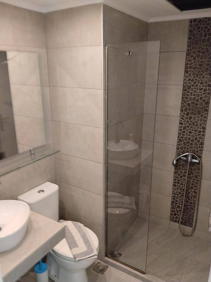 Gîte pour 2 personnes, avec Balcon et Terrasse ainsi que Jardin et Vue dans Soúgia - 3