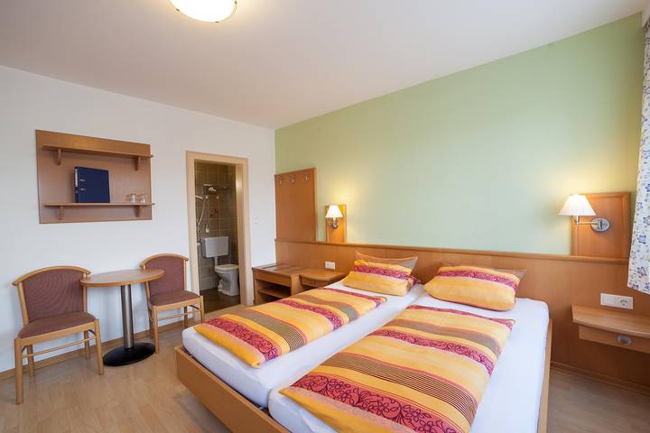 Dreibettzimmer Du/Wc in Millstatt, Bezirk Spittal an der Drau