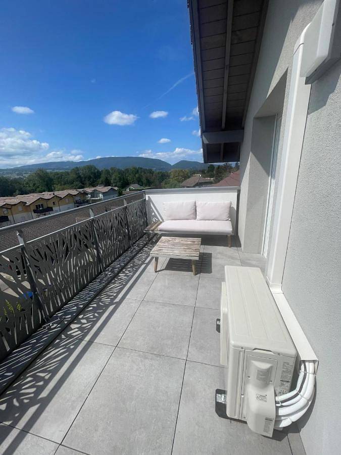 Appartement entier, Two-Bedroom Apartment in Nangy, Région de Saint-Julien-en-Genevois