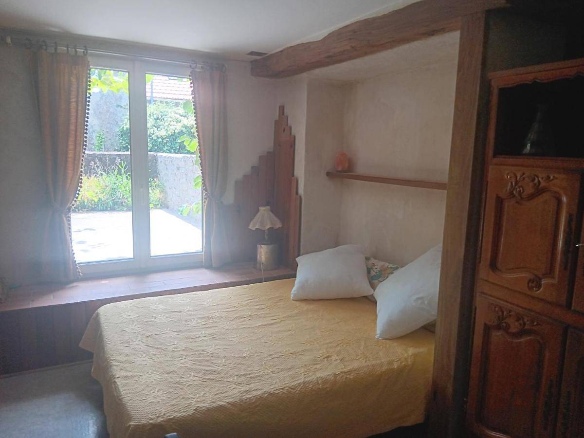 Appartement entier, Indépendant studio in a little organic farm at maisdon sur sevre 44690 france in Maisdon-sur-Sèvre, Région de Nantes
