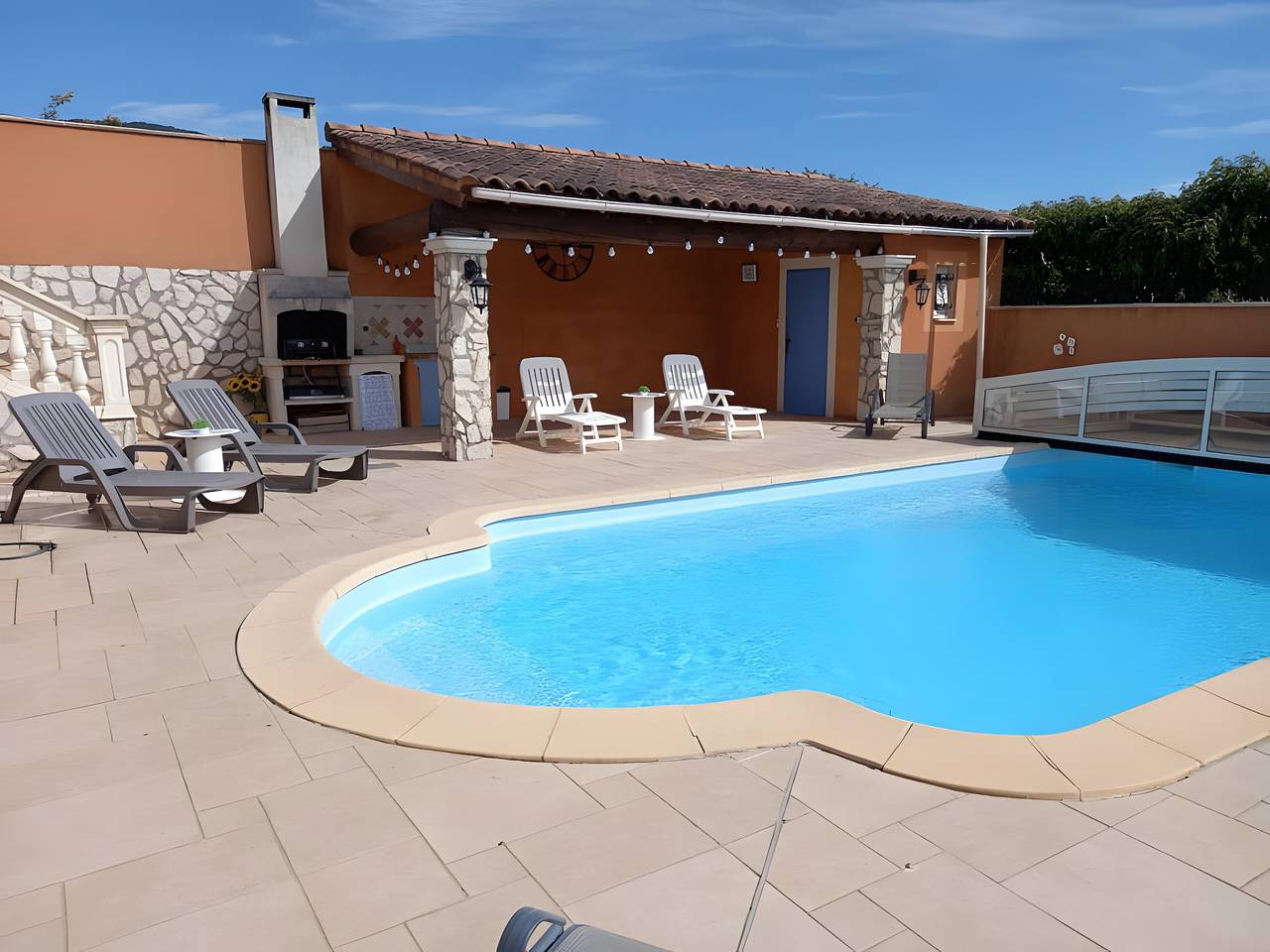 Villa « La Ceriseraie » con vistas a la montaña, Wi-Fi y aire acondicionado in Malaucène, Parque natural regional del Mont Ventoux