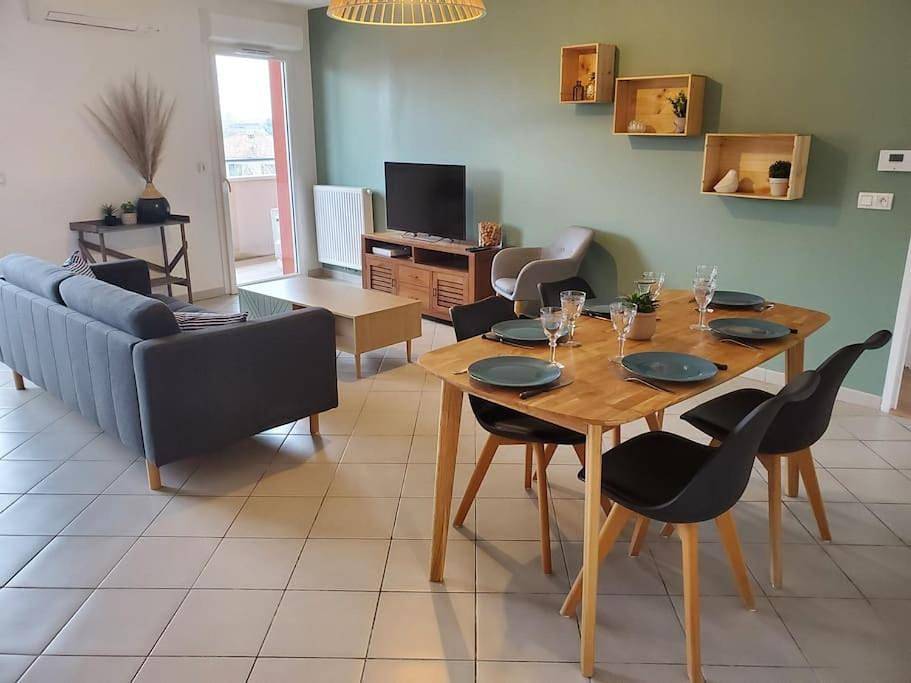 Appartement entier, Le Capeyron - Parking - Wifi - Aéroport in Mérignac, Région de Bordeaux