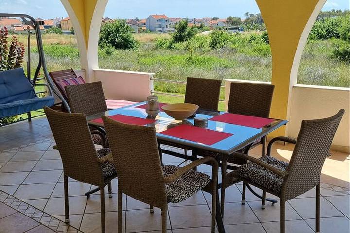 Ferienhaus für 4 Personen, mit Garten und Pool in Zadar - 2