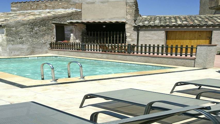 Casa rural para 4 personas, con piscina en Bages