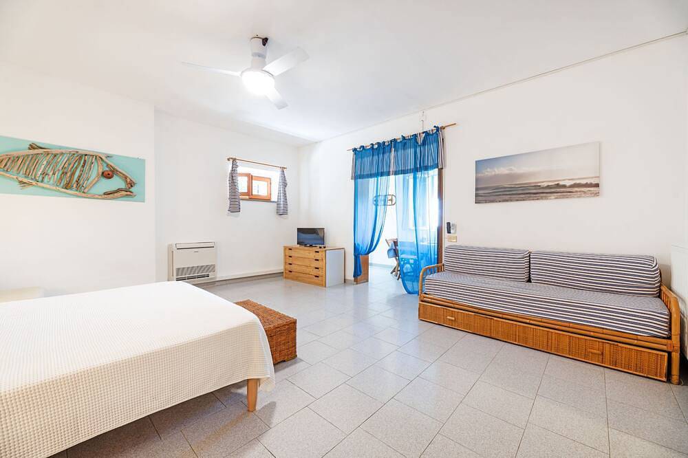 Appartamento intero, Monolocale Montecristo in Spiaggia Fetovaia, Campo nell'Elba