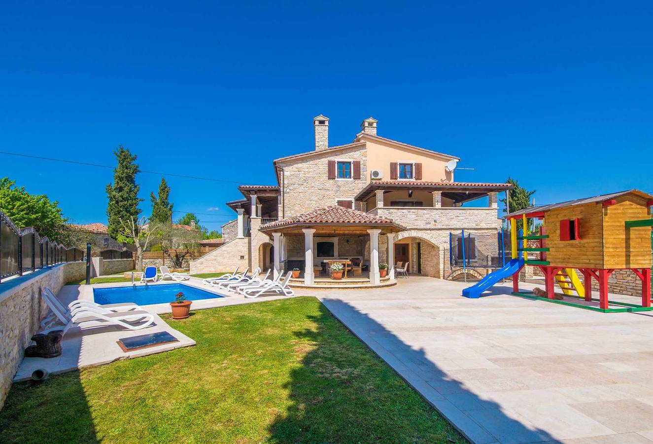 Ganze Wohnung, Ferienhaus Villa Dino & Karla in Žminj, Zentralistrien