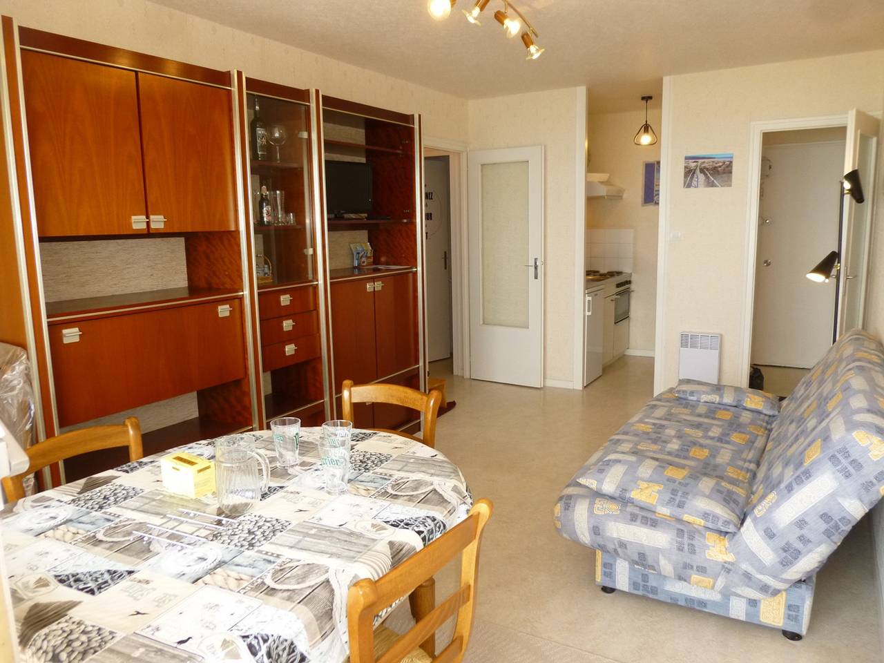 Appartement entier, Appartement 2 pièces, balcon, parking, animaux admis, plage à pied in Saint-Hilaire-de-Riez, Vendée