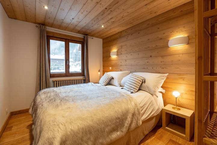 Entire apartment, 4-star apartment in a magnificent Savoyard chalet - 50 m from the slopes in La Clusaz, Annecy region