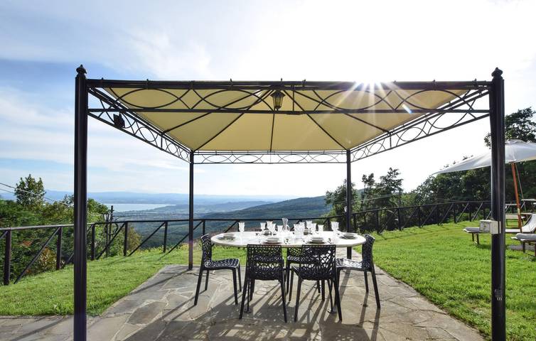 Riverside Retreat: Apartamento de 180 m² con jardín y aparcamiento cerca del restaurante in Lisciano Niccone, Valtiberina