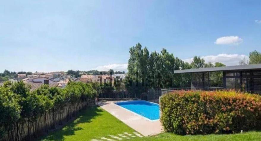 Apartamento de férias para 8 pessoas, com Varanda e Terraço e ainda Jardim and Piscina em Alcabideche