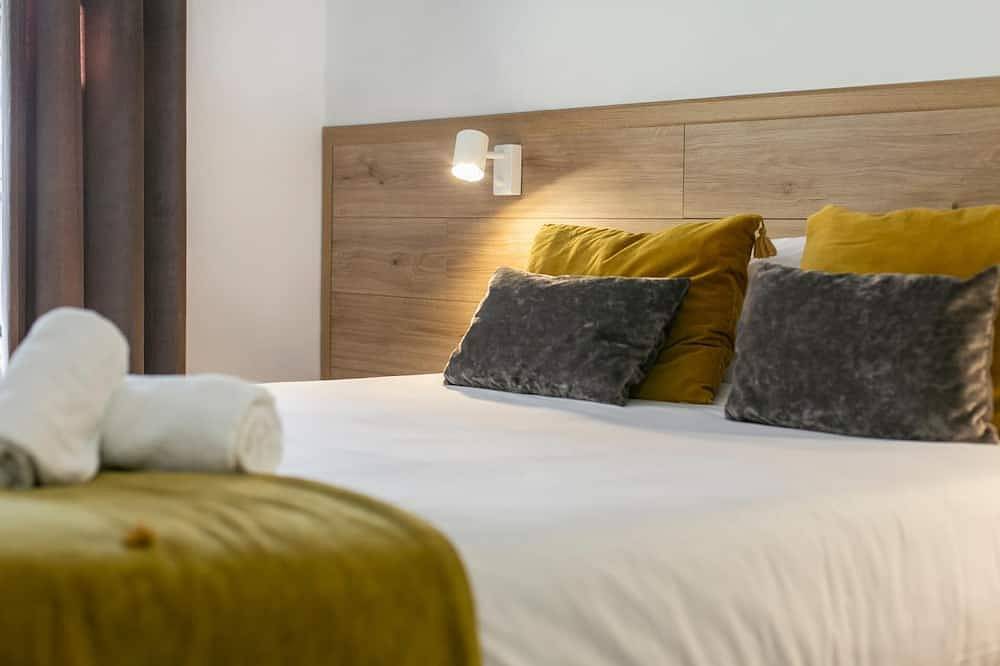 Ganze Wohnung, 12 Chic and Central Apt. with balcony in Gracia in Barcelona Zentrum, Barcelona
