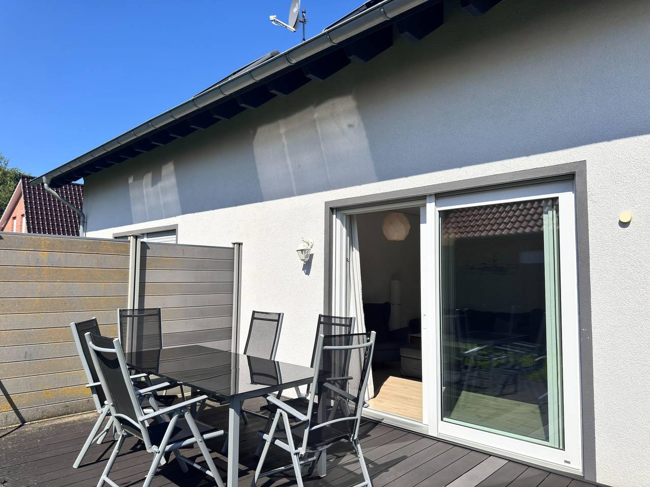 Ganze Wohnung, Moderne Ferienwohnung mit Sauna & Terrasse in Burhave, Butjadingen