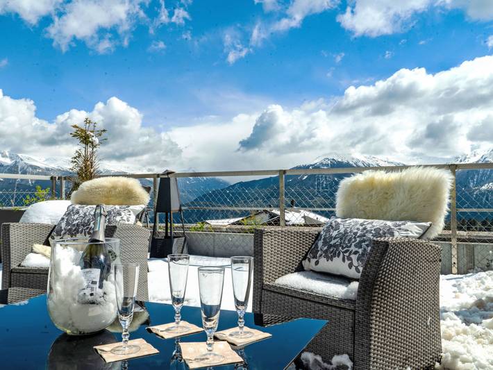 Vakantiewoning voor 6 personen, with uitzicht and tuin as well as uitzicht op het meer and sauna in Montana 