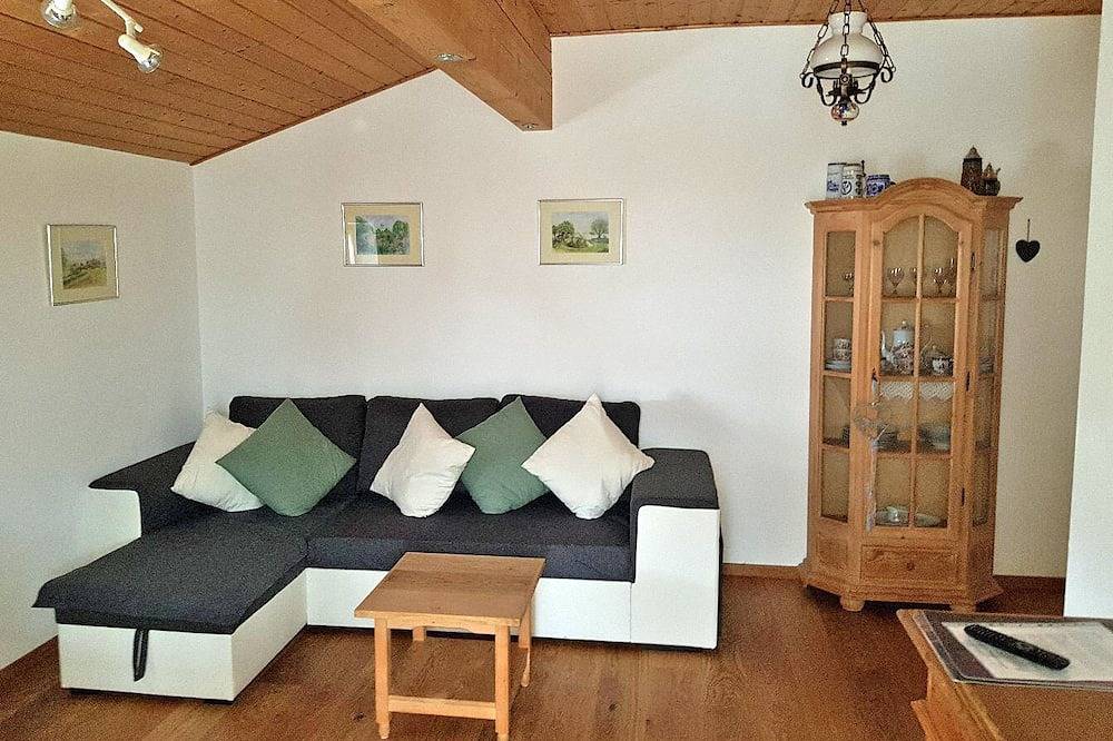 Ganze Wohnung, Ferienwohnung Ii 45 qm, separates Schlafzimmer und Ost-Balkon in Aschau (Chiemgau), Aschau im Chiemgau
