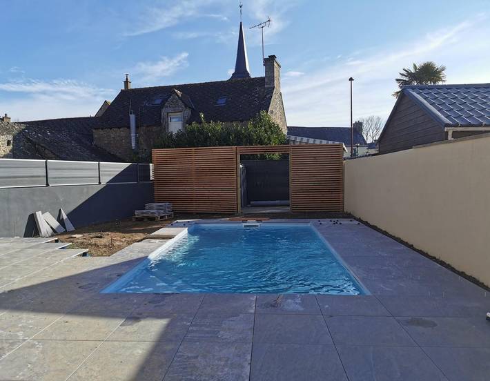 Gîte pour 6 personnes, avec piscine ainsi que jardin et terrasse à Saint-Julien (Côtes-d'Armor)