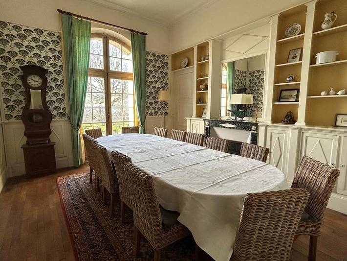 Location de vacances pour 15 personnes, avec jardin et terrasse ainsi que vue et piscine à Soissons - 3