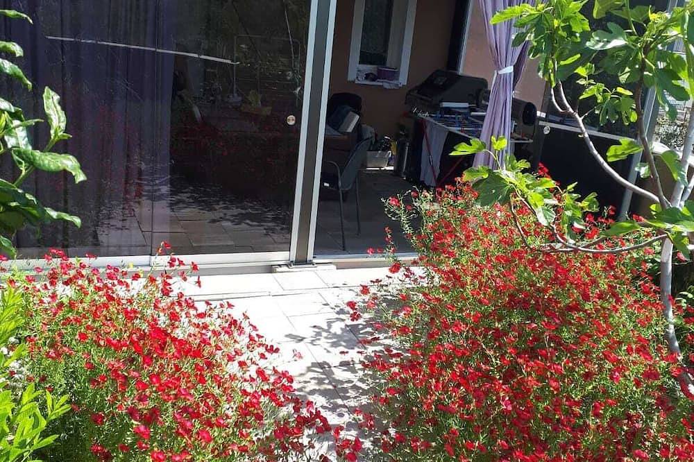 Ganze Wohnung, Mariner - Summer garden delight in Stobrec, Split-Dalmatien