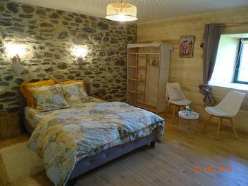 Chambre d’hôte pour 2 personnes, avec jardin dans le Cantal