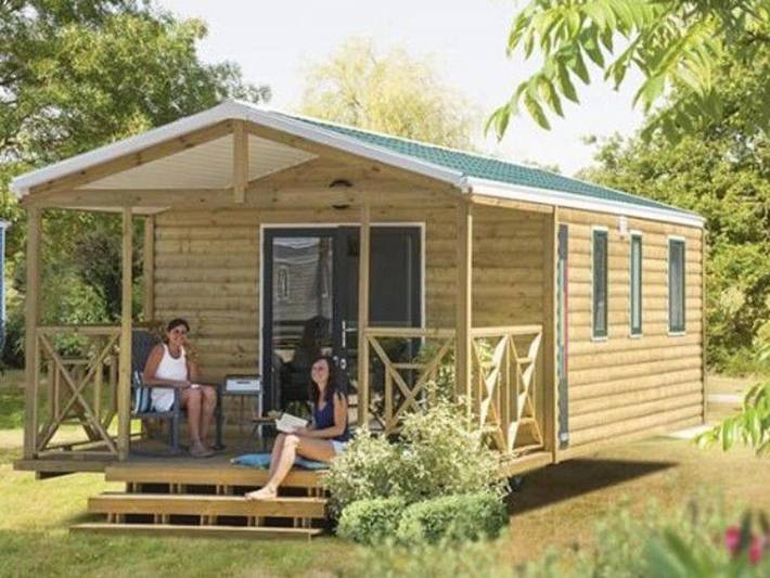 Camping pour 5 personnes, avec piscine et terrasse