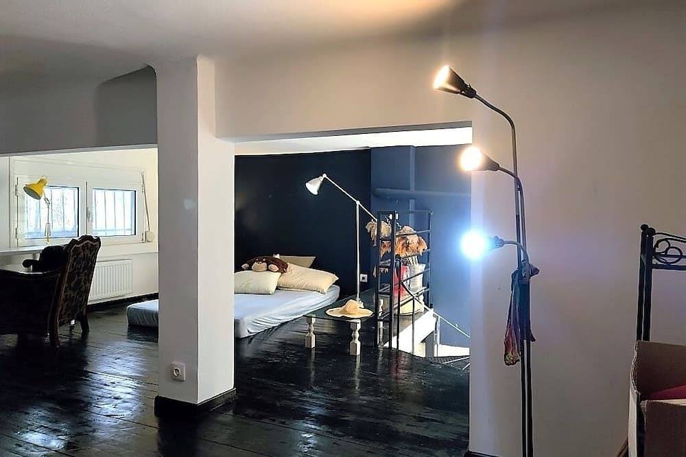 Ganze Wohnung, City Center Artistic Loft,3 minutes from Thessaloniki’s Waterfront. Pet friendly in Analipsi (Thessaloniki), Thessaloniki und Umgebung