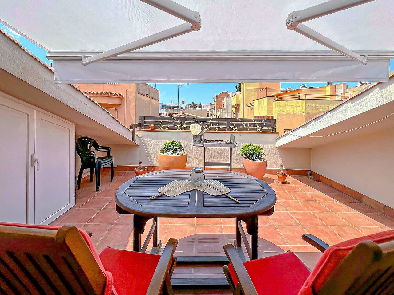 Geheel appartement, Central duplex in Blanes, near beach, for 5 people in Blanes, Costa Brava
