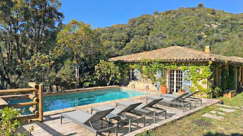 Villa für 12 Personen, mit Garten und Sauna sowie Pool und Terrasse in Grimaud