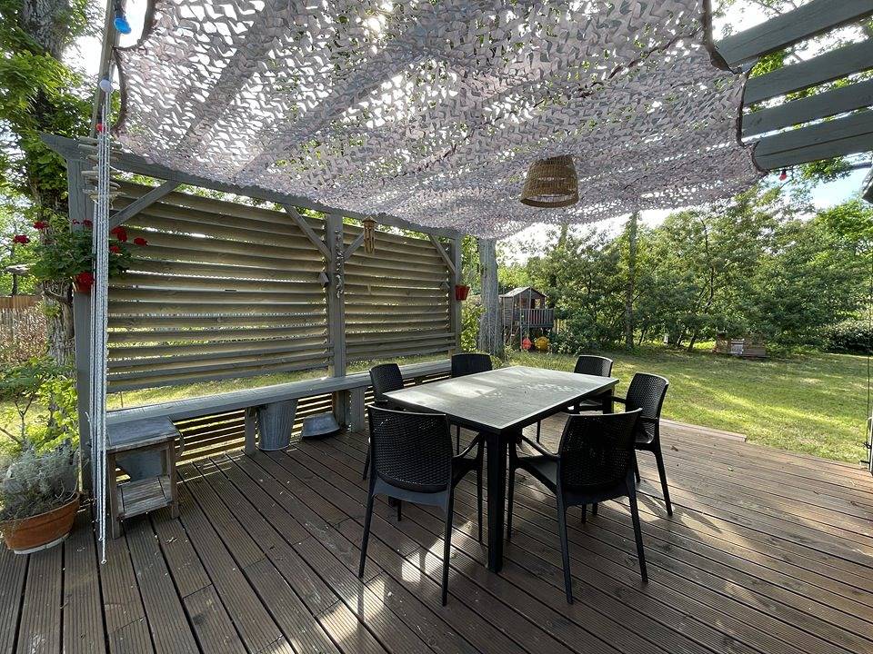 Maison en bois décorée avec goût in Soulac-sur-Mer, Région de Lesparre-Médoc