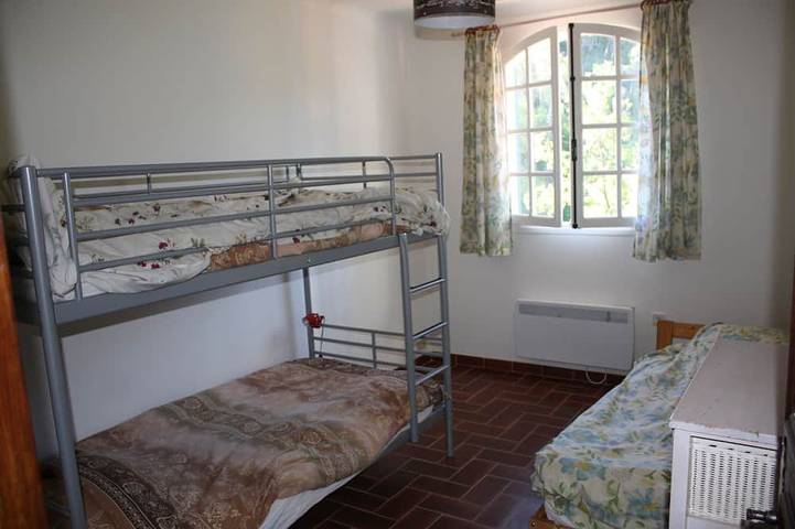 Location de vacances pour 8 personnes, avec jardin et terrasse, animaux acceptés à Barjols - 2