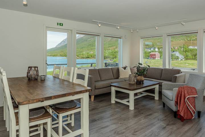 Ferienwohnung für 6 Personen, mit Meerblick in Lyngen