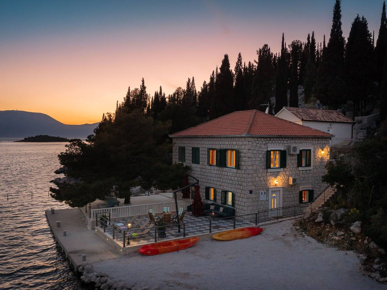 Sonnenaufgang an der Adria - Strandhaus in Blace, Dubrovnik-Neretva