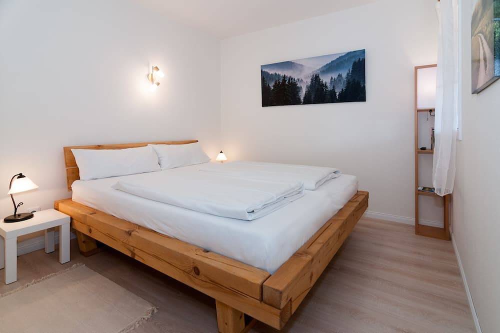 Entire apartment, Ferienwohnung Rotkehlchen, Whg. 8 in Bad Wiessee, Bavarian Alps