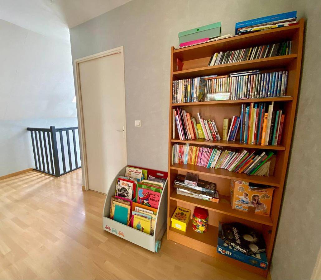 Three-Bedroom House in Mordelles, Région de Rennes