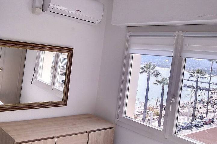Appartement entier, Résidence de la mer séjour en famille ou entre ami in Juan-les-Pins, Antibes