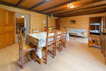 Chalet pour 8 Personnes dans Montmin, Région d'Annecy, Photo 4