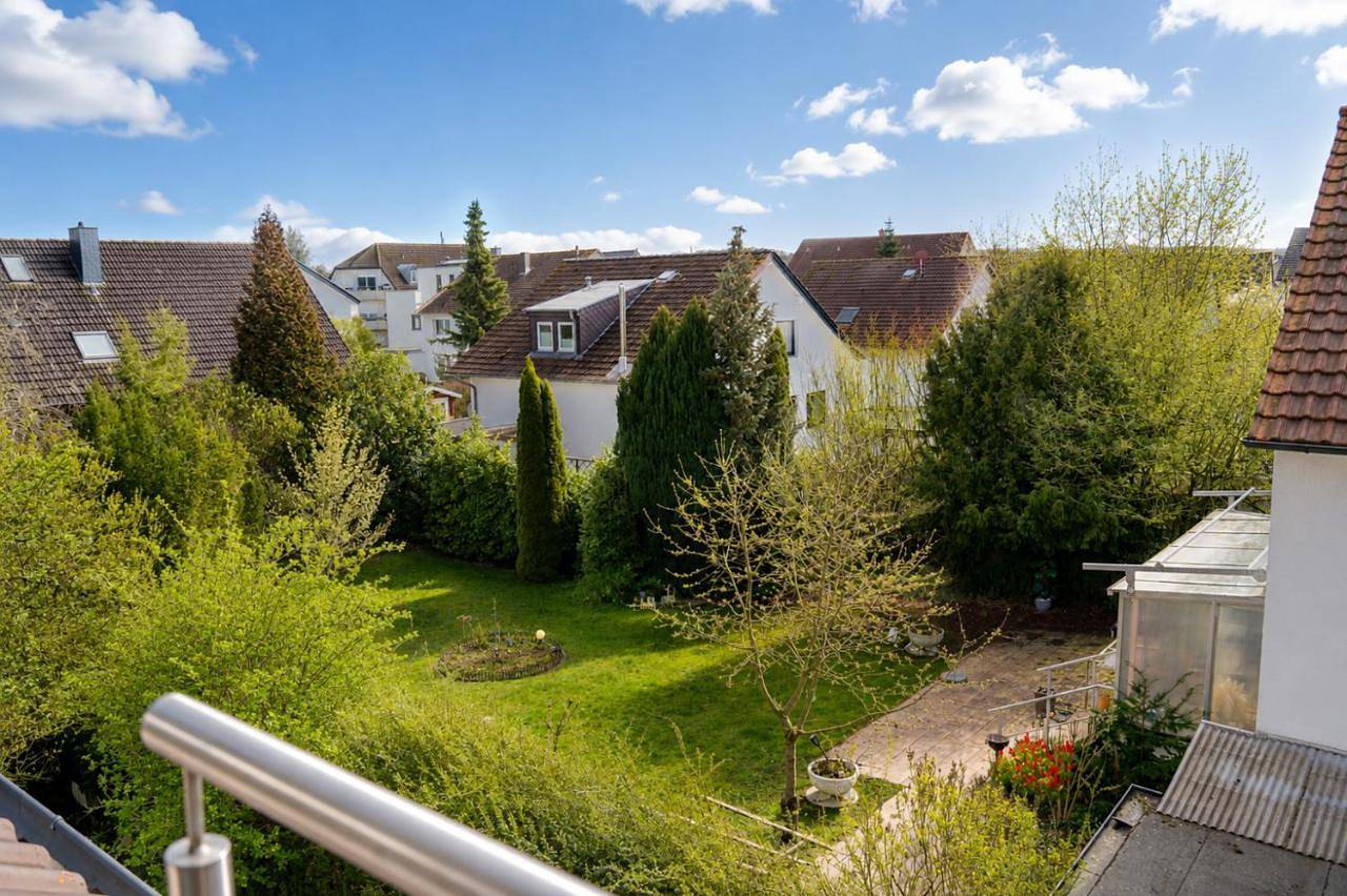 Geheel appartement, Helle Wohlfühloase -Kamin- ruhig gelegen - eigener Parkplatz- Self Check in-bis zu 5 Personen-schöne Wohngegend in Paderborn, Noordrijn-Westfalen