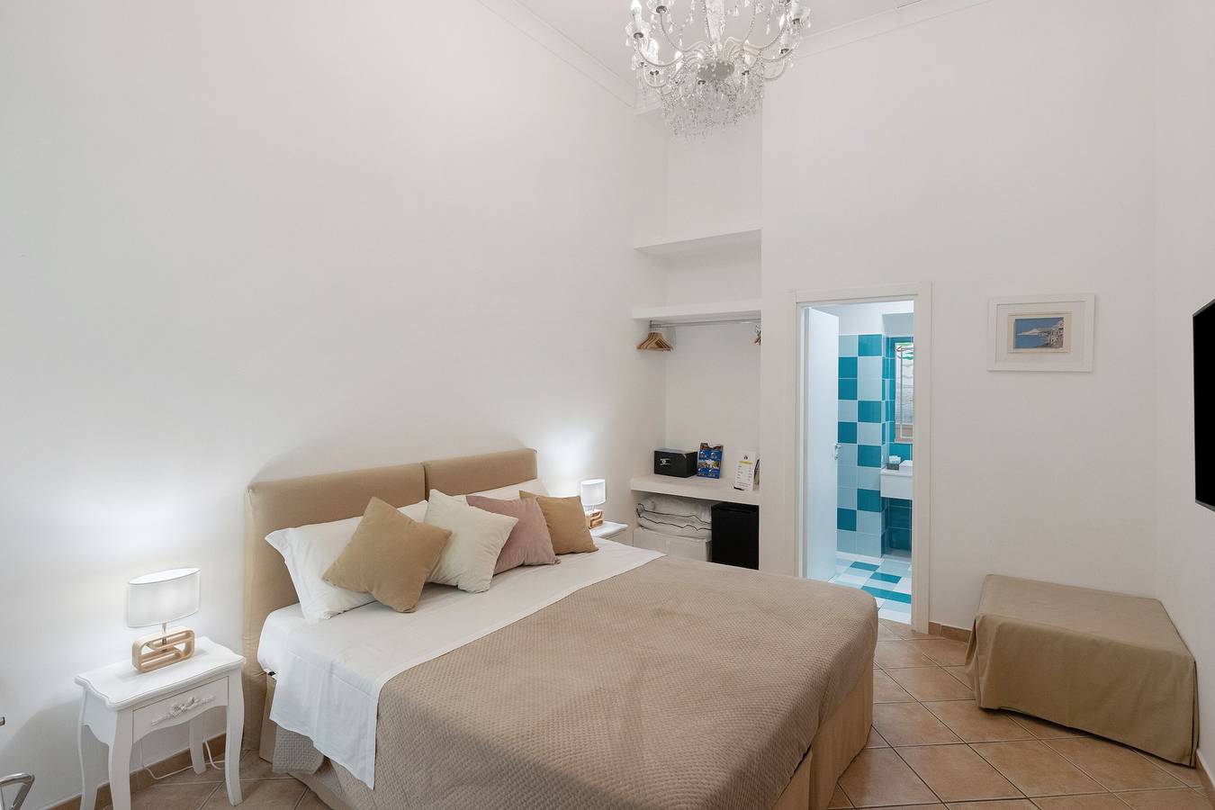 Sorrentina Guest House - Habitación Doble Superior 5 con Balcón y Wi-Fi in Spiaggia pubblica di Sorrento, Sorrento