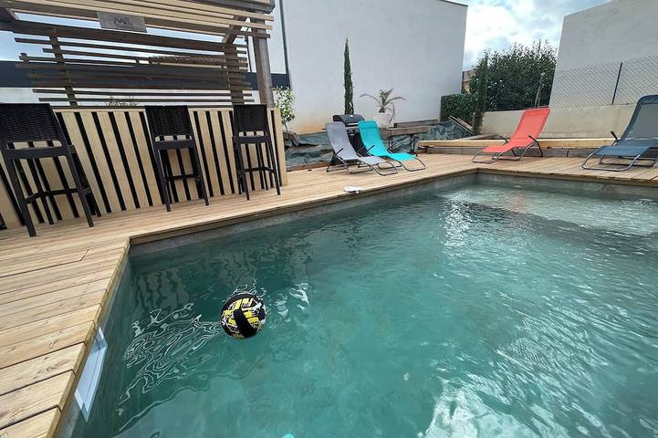 Luxury 5-bedroom villa Mountain view 5 minutes from the beach in Venzolasca, Región de Corte