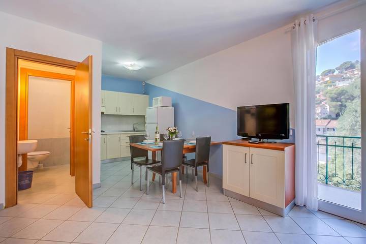 Appartamento intero, Seaview Pool Retreat - T26 in Andora, Riviera di Ponente
