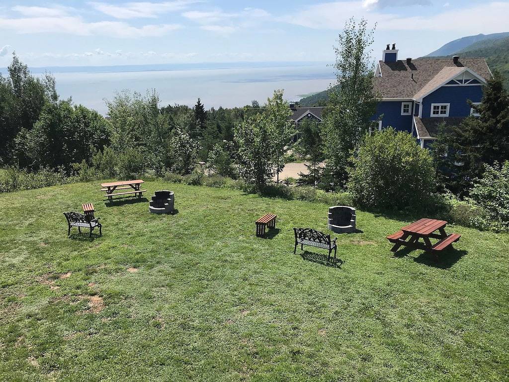 Le Montagnard Private Spa, Magnificent View of the River in Le Massif