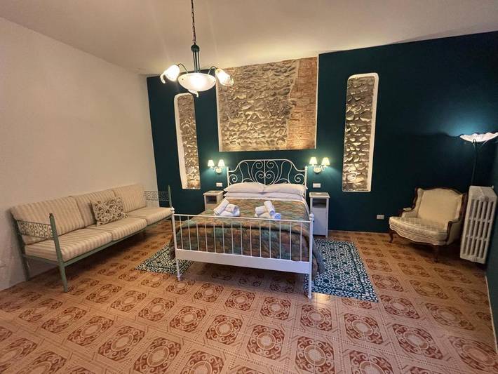 Ferienwohnung für 7 Personen, mit Terrasse und Garten sowie Ausblick in Portese