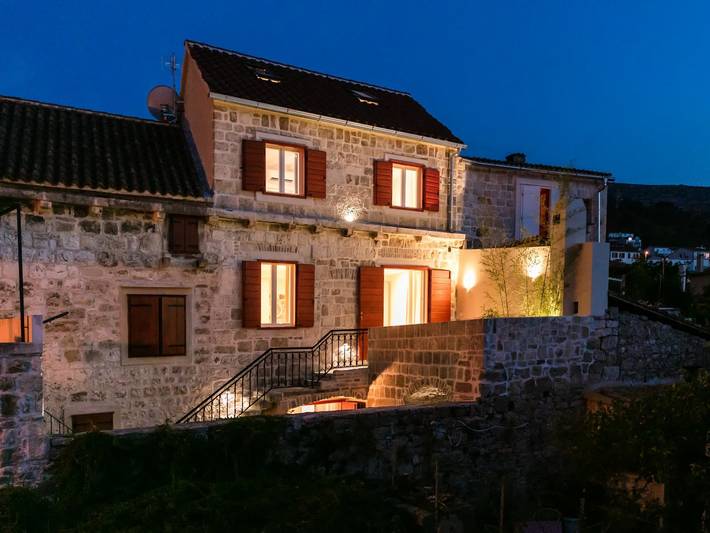 Villa Zdenka - Five Bedroom Villa with Terrace in Vis Stad, Vis (Dalmatia)