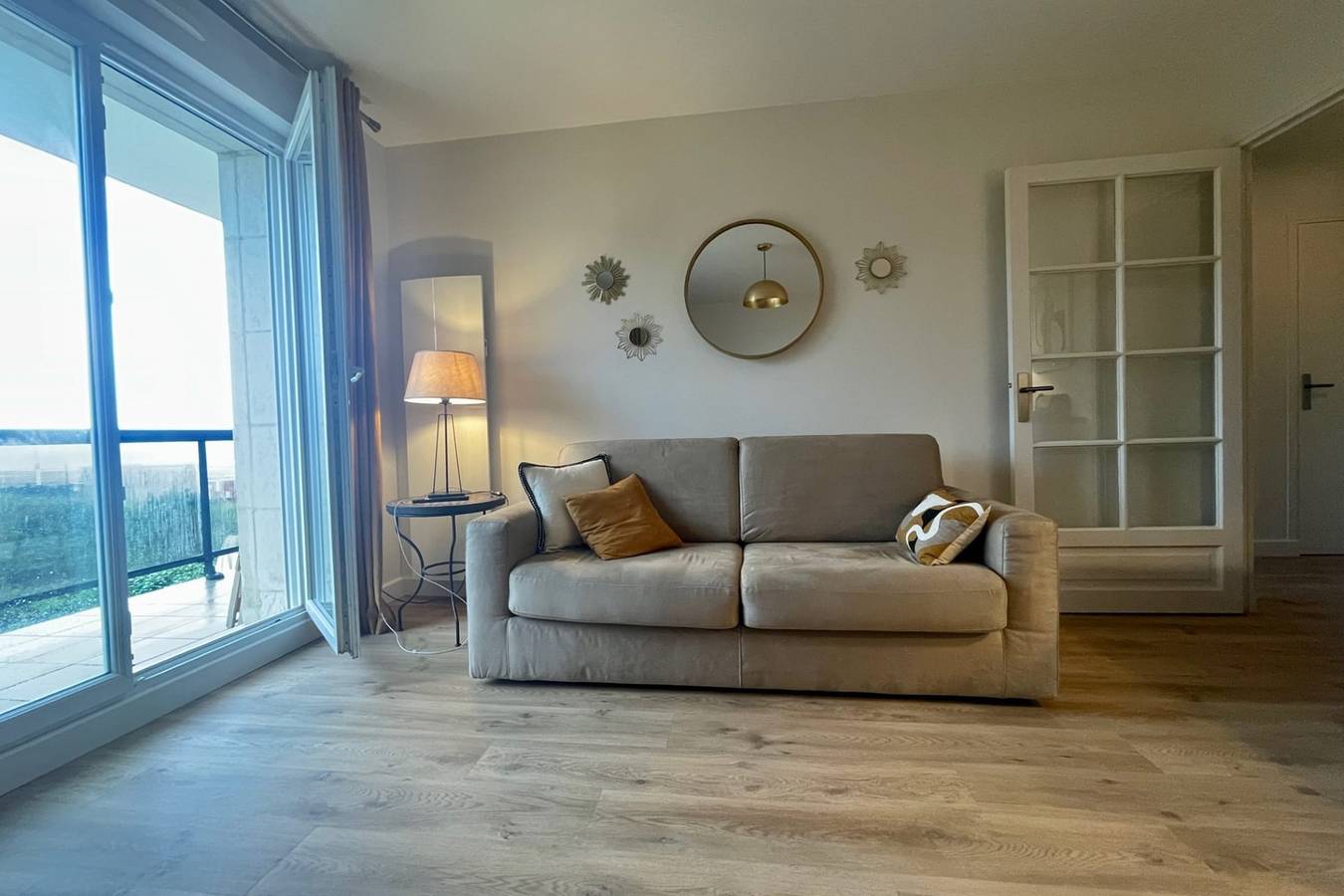 Appartement entier, L'Ammonite vue mer avec grand balcon in Benerville-sur-Mer, Région de Lisieux