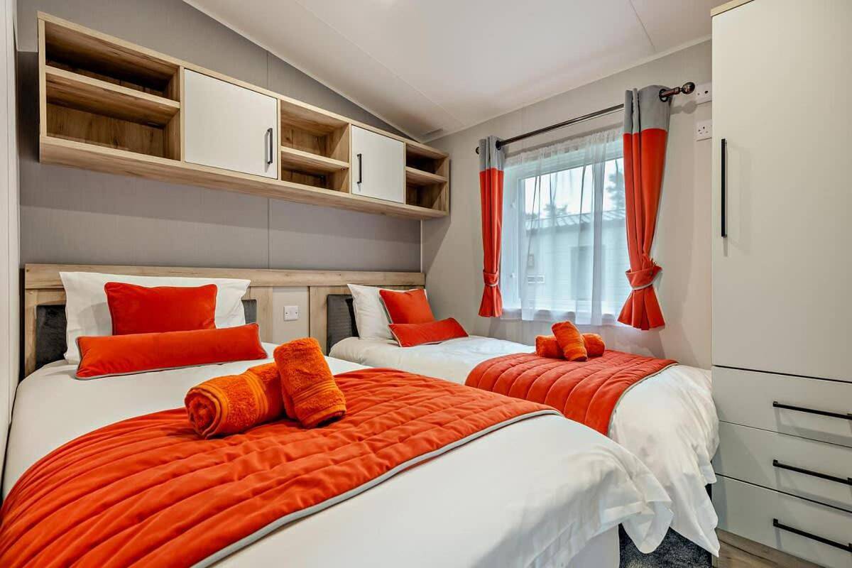 Two-Bedroom House in Milford-on-Sea, Hampshire