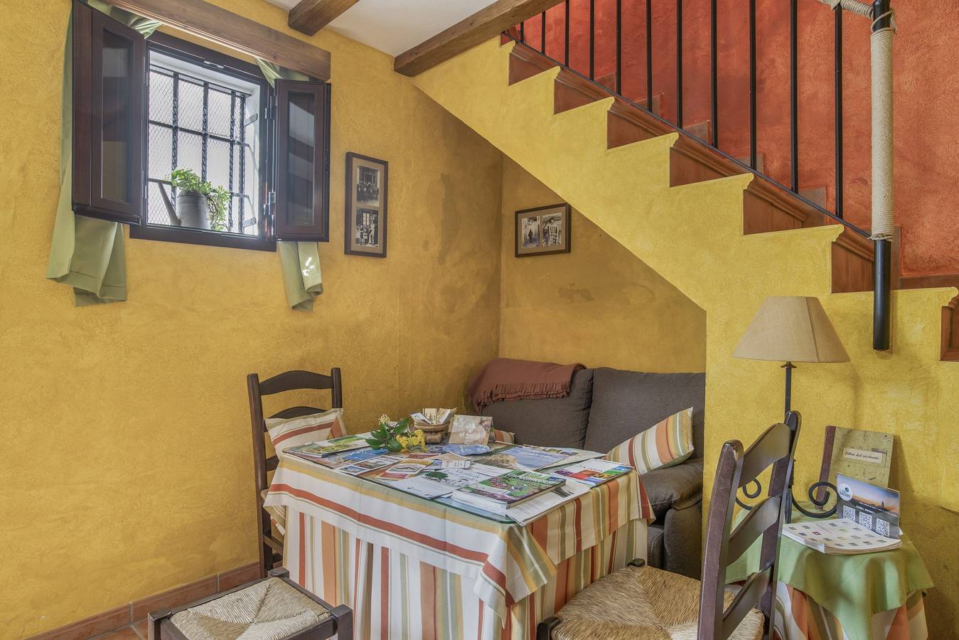 Holiday Home 'De Bárbara' with Balcony and Air Conditioning in Alcalá de los Gazules, Los Alcornocales