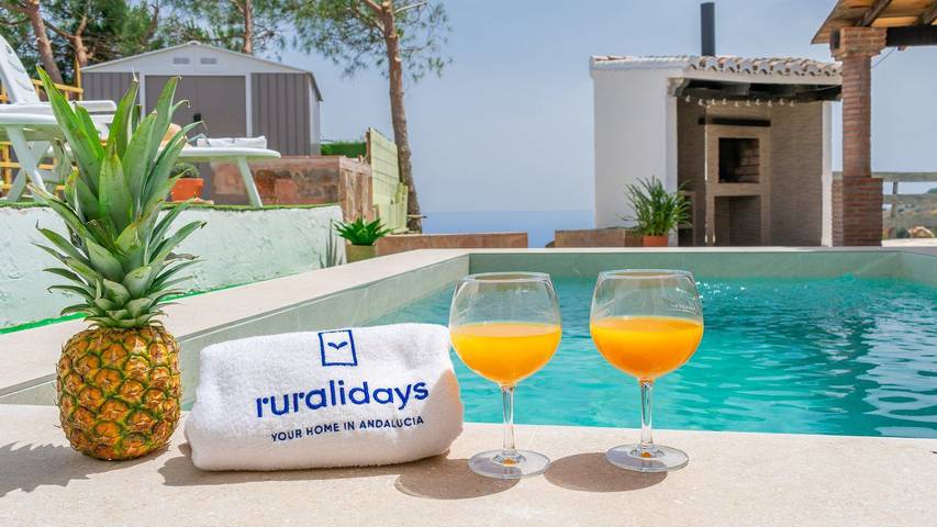 Casa rural para 6 personas, con piscina y balcón/terraza en Arenas