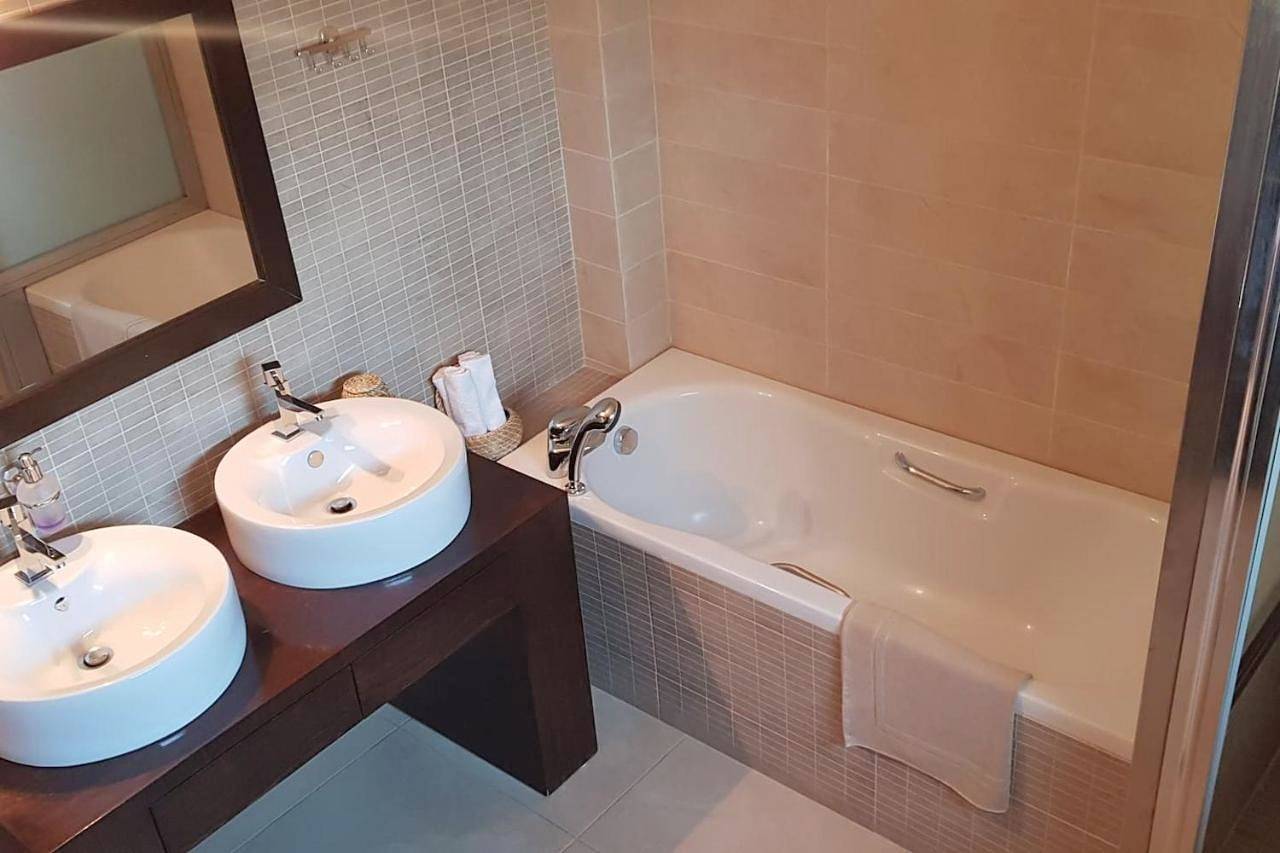 Appartement entier, Double View Apartment in Agia Marina, Région de la Canée