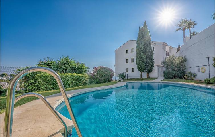 Ganze Ferienwohnung, Apartment mit Meerblick, Pool und Parkplatz in La Cala de Mijas, Mijas
